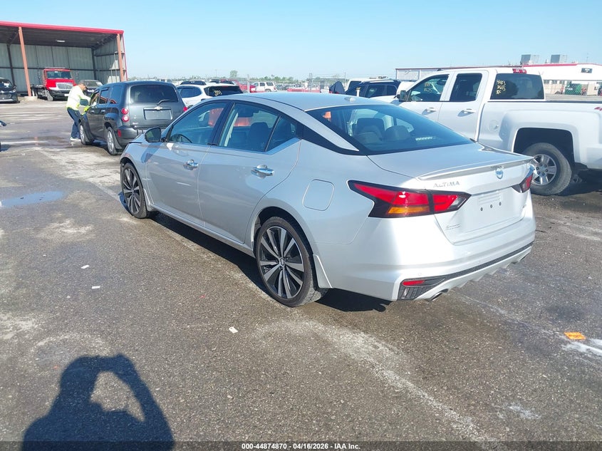 2019 NISSAN ALTIMA auction photo 3