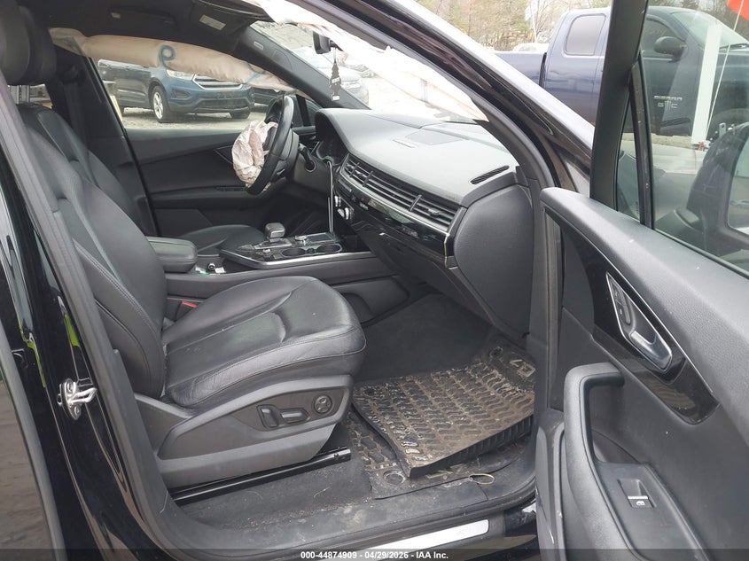 VIN: WA1VAAF72KD047288 2019 AUDI Q7 55 PREMIUM