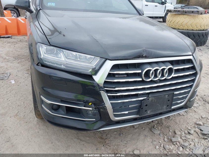 VIN: WA1VAAF72KD047288 2019 AUDI Q7 55 PREMIUM