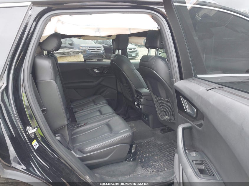 VIN: WA1VAAF72KD047288 2019 AUDI Q7 55 PREMIUM