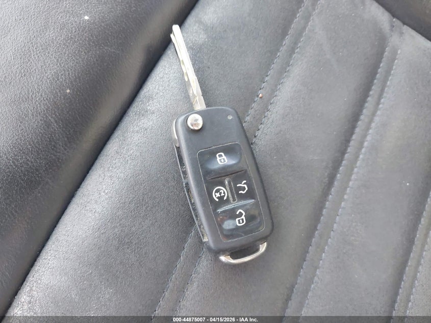 2015 Volkswagen Passat 2.0L Tdi Sel Premium VIN: 1VWCV7A32FC033084 Lot: 44875007