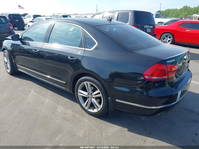 2015 Volkswagen Passat 2.0L Tdi Sel Premium VIN: 1VWCV7A32FC033084 Lot: 44875007