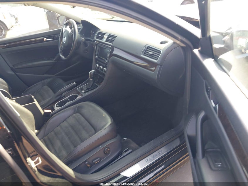 2015 Volkswagen Passat 2.0L Tdi Sel Premium VIN: 1VWCV7A32FC033084 Lot: 44875007