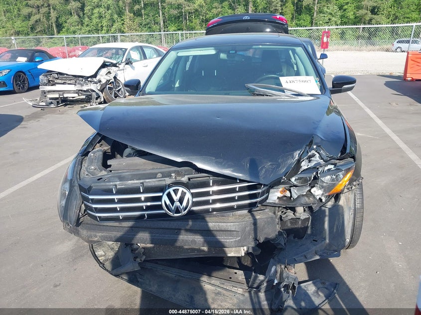 2015 Volkswagen Passat 2.0L Tdi Sel Premium VIN: 1VWCV7A32FC033084 Lot: 44875007