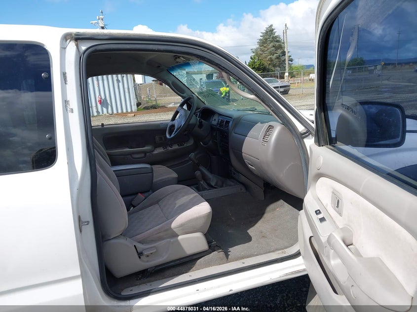 2004 Toyota Tacoma Base V6