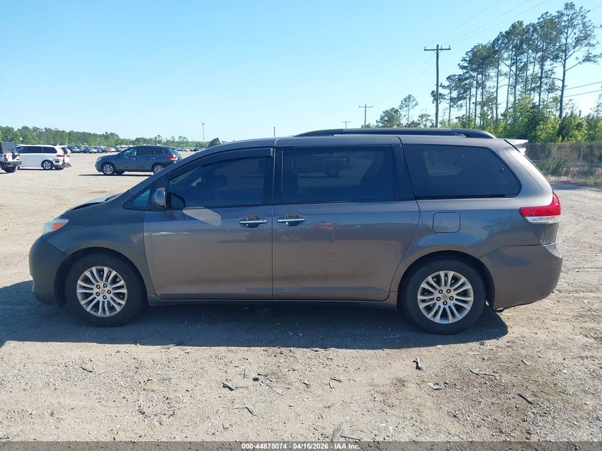 2014 Toyota Sienna Xle V6 8 Passenger VIN: 5TDYK3DC6ES412754 Lot: 44875074