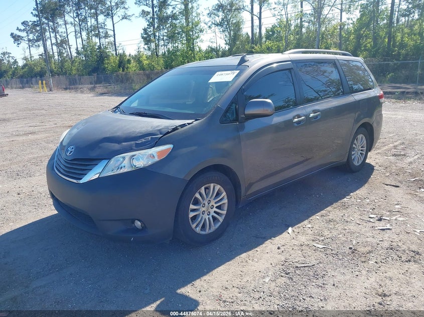 2014 Toyota Sienna Xle V6 8 Passenger VIN: 5TDYK3DC6ES412754 Lot: 44875074