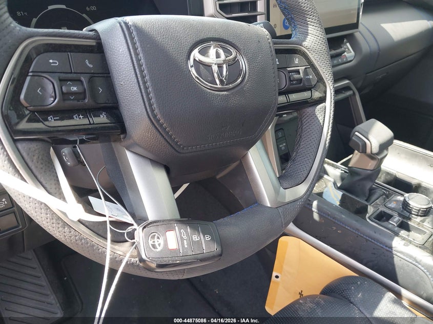 2026 Toyota Sequoia 3.4 Platinum white Lot 111044875086 Vin 7SVAAABA3TX077704