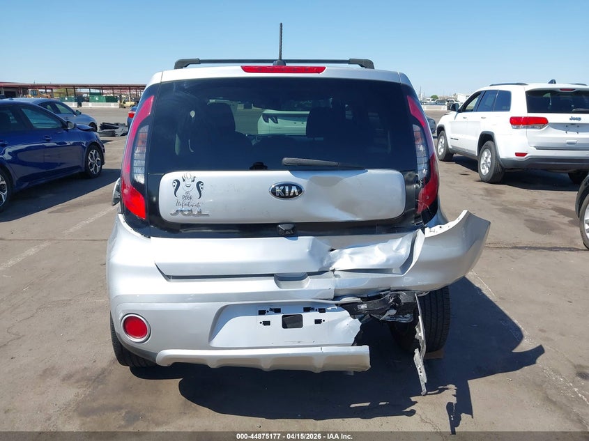 2018 Kia Soul + VIN: KNDJP3A52J7527946 Lot: 44875177