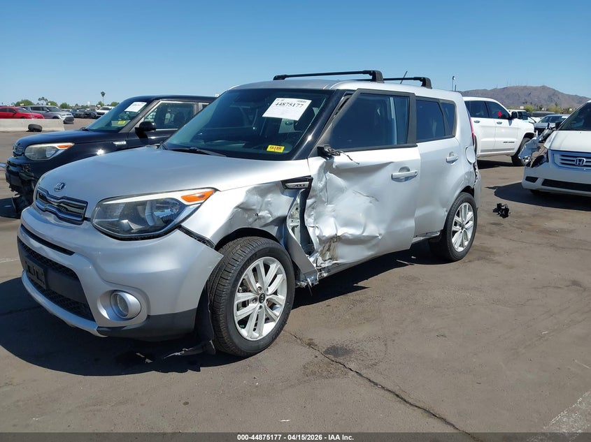 2018 Kia Soul + VIN: KNDJP3A52J7527946 Lot: 44875177