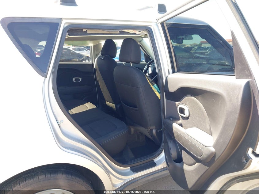 2018 Kia Soul + VIN: KNDJP3A52J7527946 Lot: 44875177