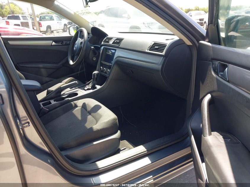 2012 Volkswagen Passat 2.5L S
