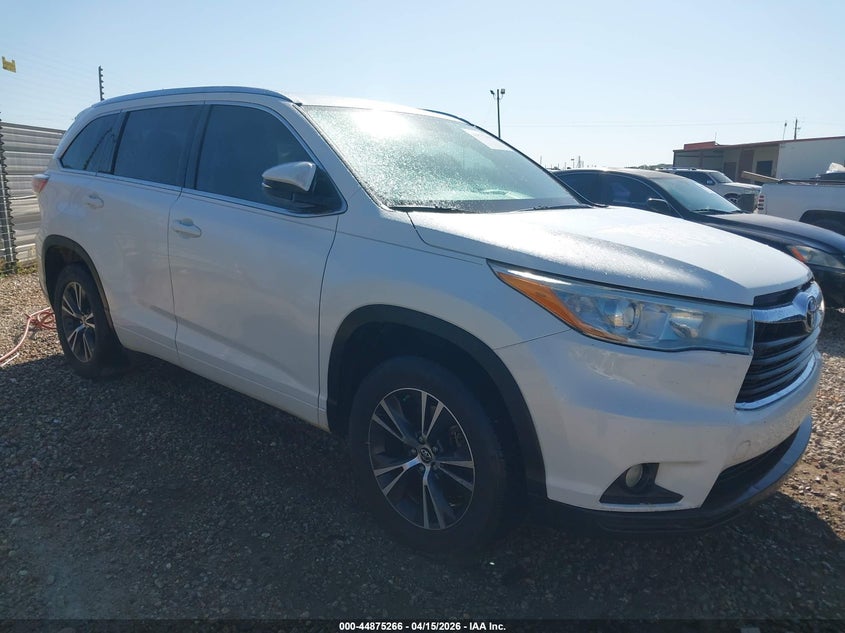 2016 TOYOTA HIGHLANDER XLE V6