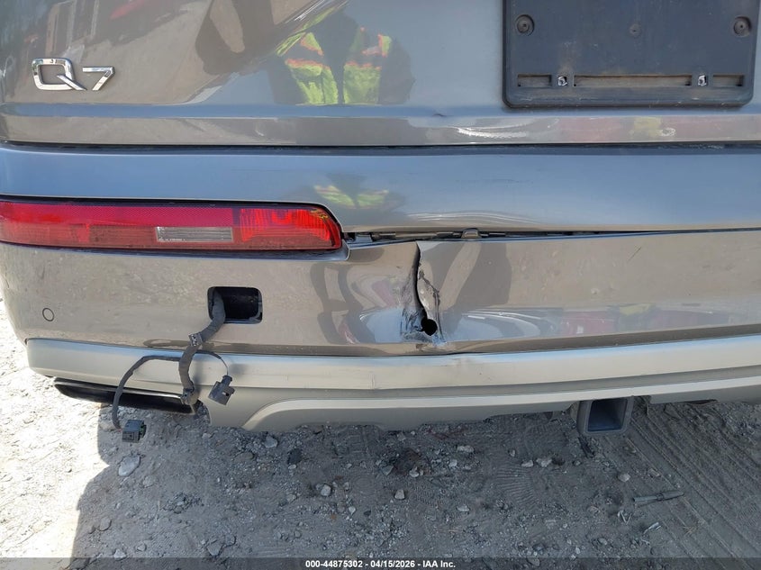 2017 Audi Q7 3.0T Premium VIN: WA1VAAF71HD007793 Lot: 44875302