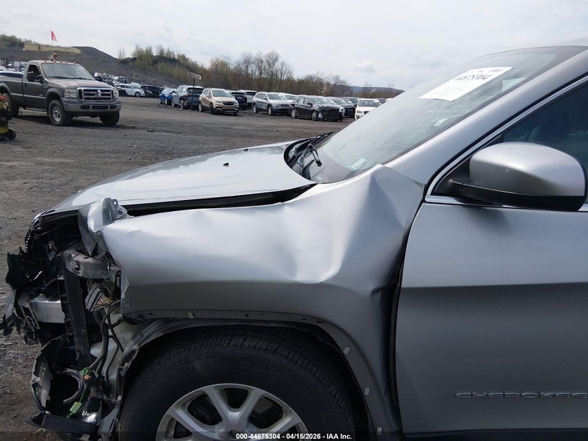 2016 Jeep Cherokee Latitude VIN: 1C4PJMCB9GW197158 Lot: 44875304