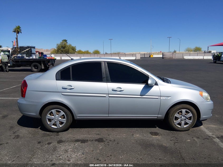 2007 Hyundai Accent Gls VIN: KMHCN46C77U117810 Lot: 44875319