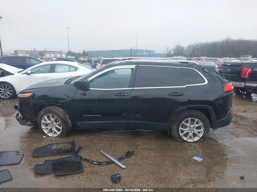 2017 Jeep Cherokee 3.2 Latitude 4X4 black Lot 111044875565 Vin 1C4PJMCS2HW648237