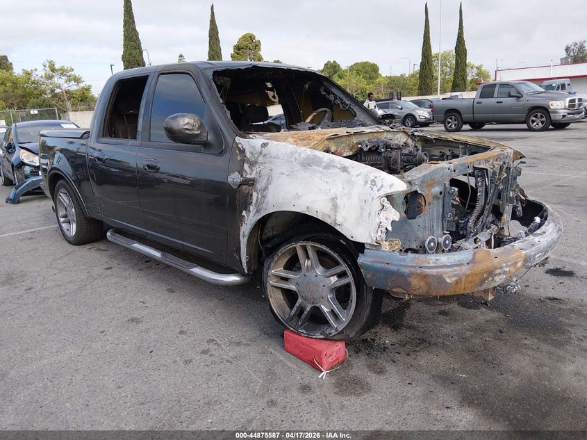 2002 FORD F-150 LARIAT