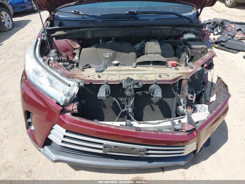 2017 Toyota Highlander Le VIN: 5TDBZRFH5HS464653 Lot: 44875630