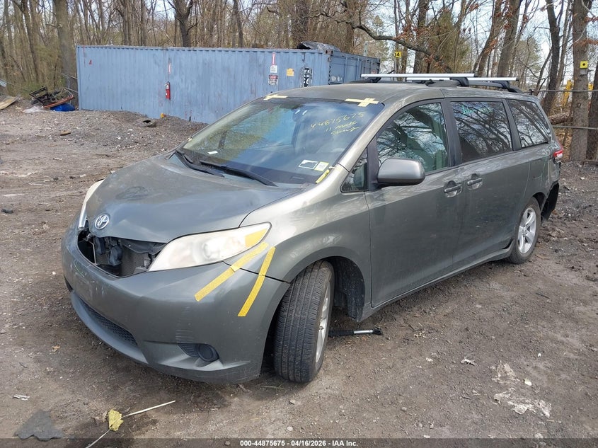 2011 Toyota Sienna Le V6