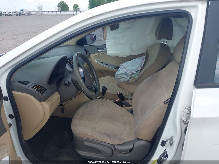 2013 Hyundai Accent 1.6 Gls white Lot 111044875816 Vin KMHCT4AEXDU444146