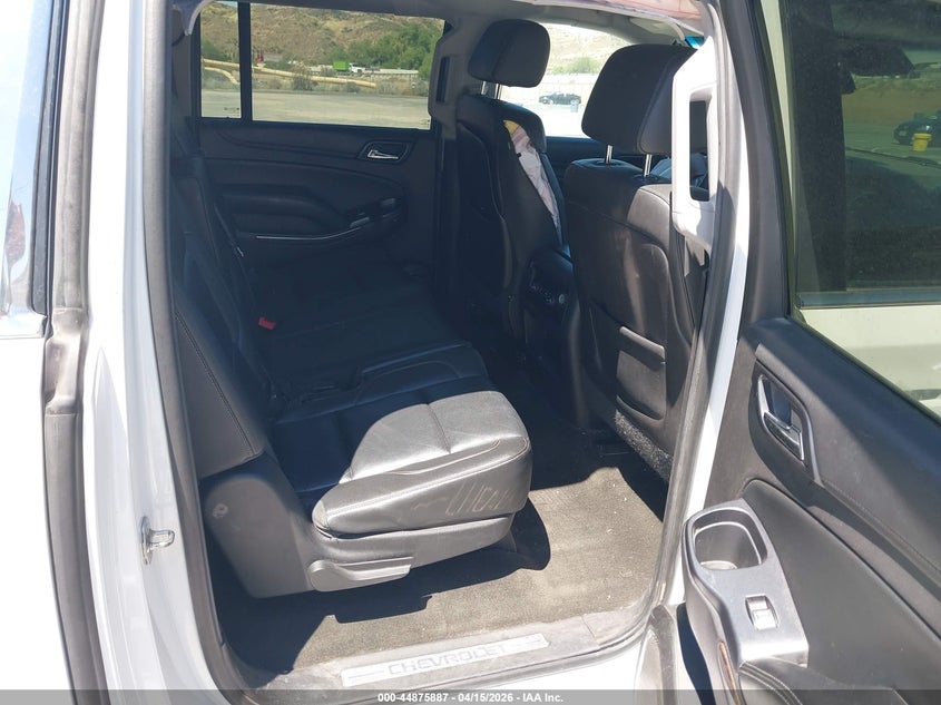 2015 Chevrolet Express 5.3 Suburban 1500 Lt white Lot 111044875887 Vin 1GNSCJKC0FR594971