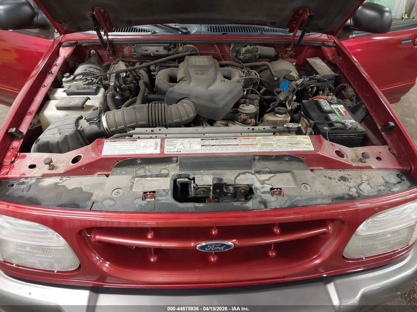 2000 Ford Explorer Xlt VIN: 1FMZU73E4YZB30636 Lot: 44875936