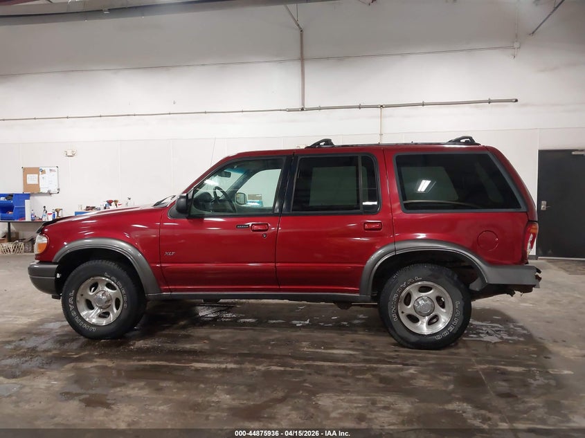 2000 Ford Explorer Xlt VIN: 1FMZU73E4YZB30636 Lot: 44875936