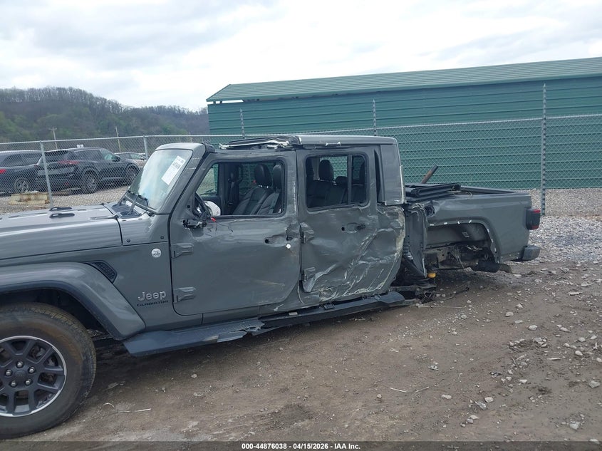 2020 Jeep Gladiator Overland 4X4 VIN: 1C6HJTFG3LL173026 Lot: 44876038