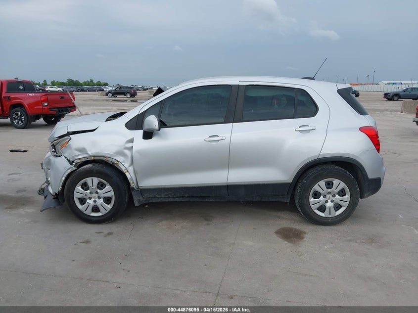 2018 Chevrolet Trax Ls VIN: KL7CJKSB5JB631396 Lot: 44876095