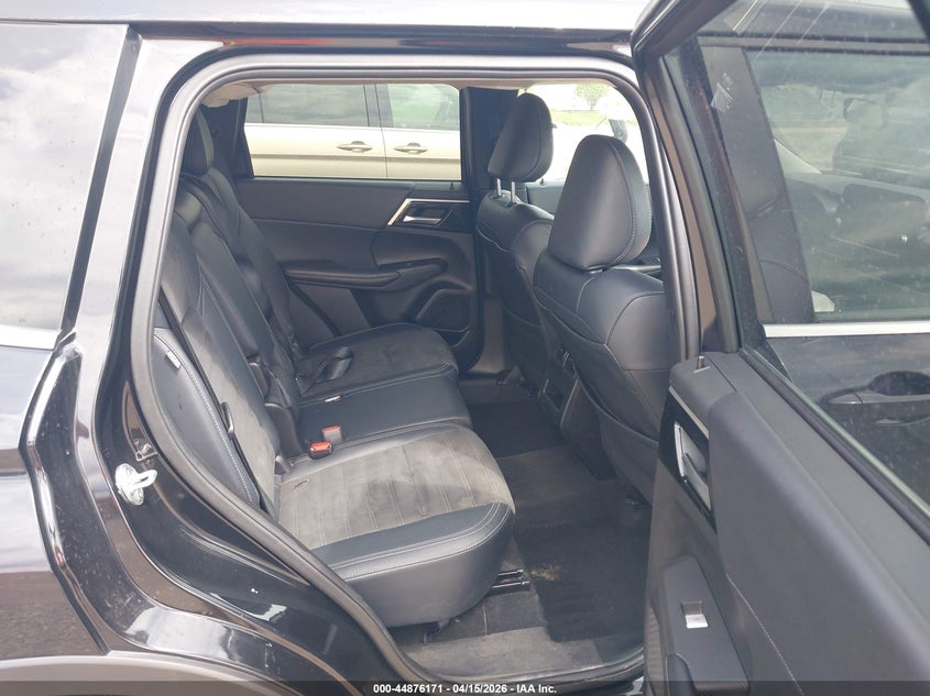 2024 Mitsubishi Outlander Se 2.5 S-Awc/Se Black Edition S-Awc/Se Black Edition W/Pano Roof S-Awc/Se Ralliart S-Awc VIN: JA4J4VA83RZ030252 Lot: 44876171