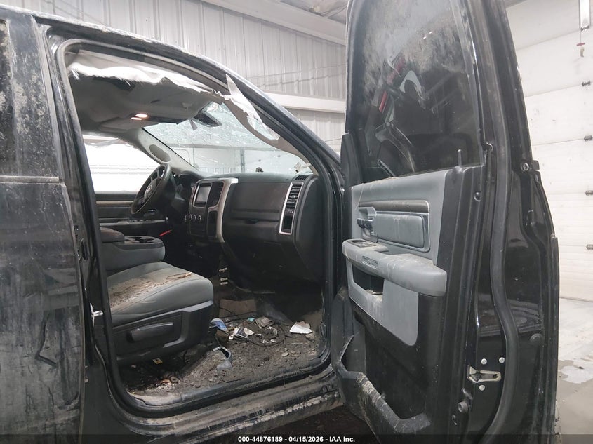 1C6RR7TT0HS807508 2017 Ram 1500 5.7 Ram Slt 4X4 6'4 Box black