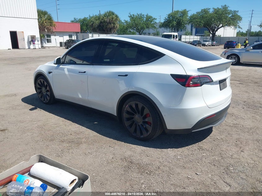 2022 Tesla Model Y Performance Dual Motor All-Wheel Drive VIN: 7SAYGDEF6NF469494 Lot: 44876218