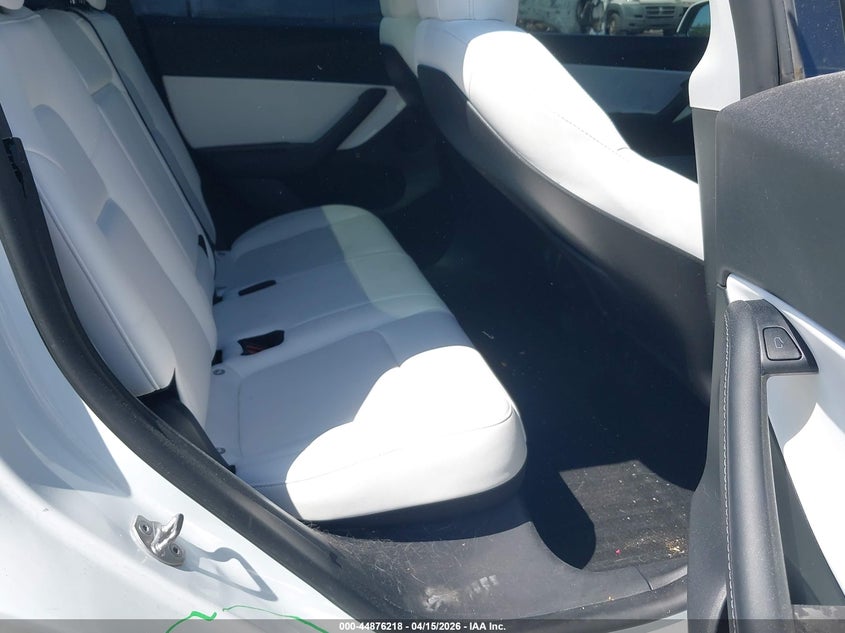 2022 Tesla Model Y Performance Dual Motor All-Wheel Drive VIN: 7SAYGDEF6NF469494 Lot: 44876218