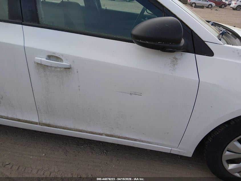 2015 Chevrolet Cruze Ls Auto VIN: 1G1PA5SG4F7231995 Lot: 44876223