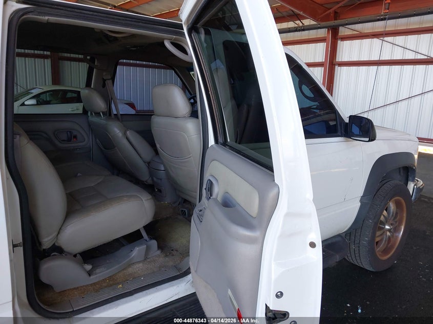 1997 Chevrolet Suburban 1500 VIN: 3GNFK16R2VG177966 Lot: 44876343