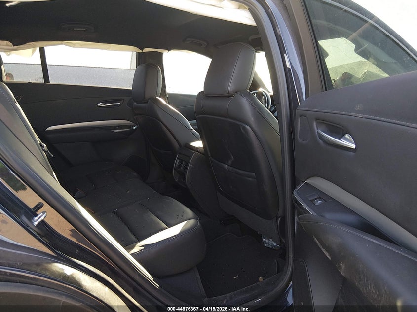 2022 Cadillac Xt4 Awd Premium Luxury VIN: 1GYFZDR41NF161825 Lot: 44876367