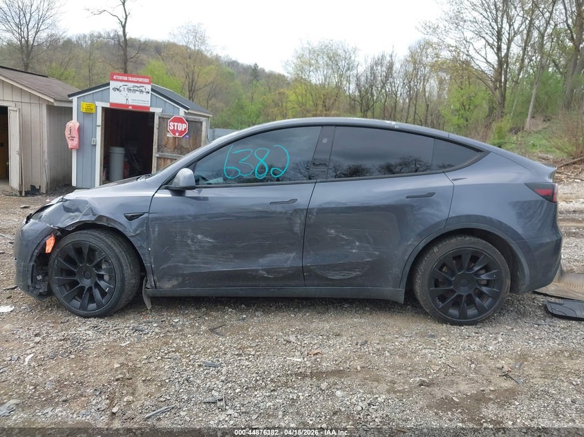 2023 Tesla Model Y Awd/Long Range Dual Motor All-Wheel Drive VIN: 7SAYGAEE9PF964944 Lot: 44876382