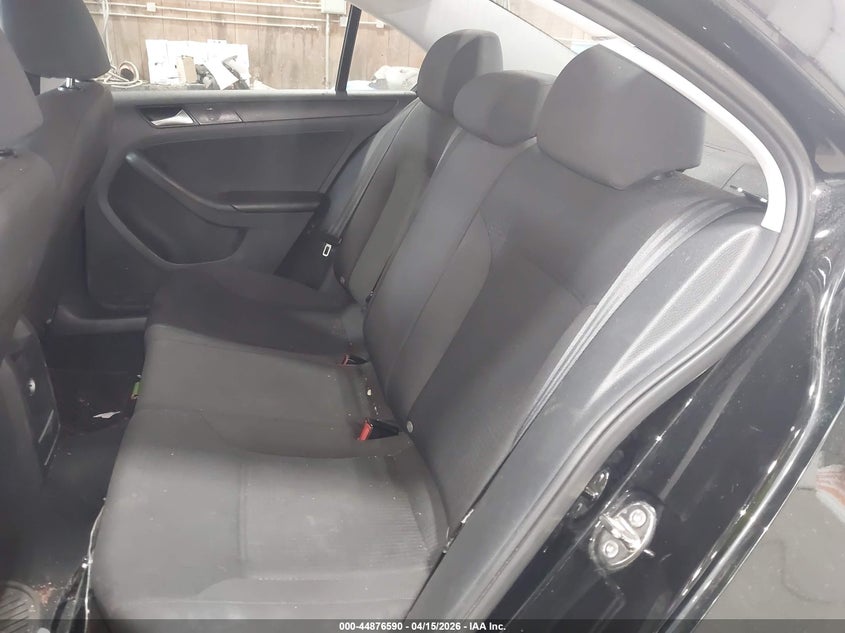 2015 Volkswagen Jetta 2.0L S VIN: 3VW2K7AJ0FM358012 Lot: 44876590