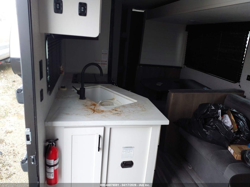 2025 JAYCO JAYFL184BH auction photo 5