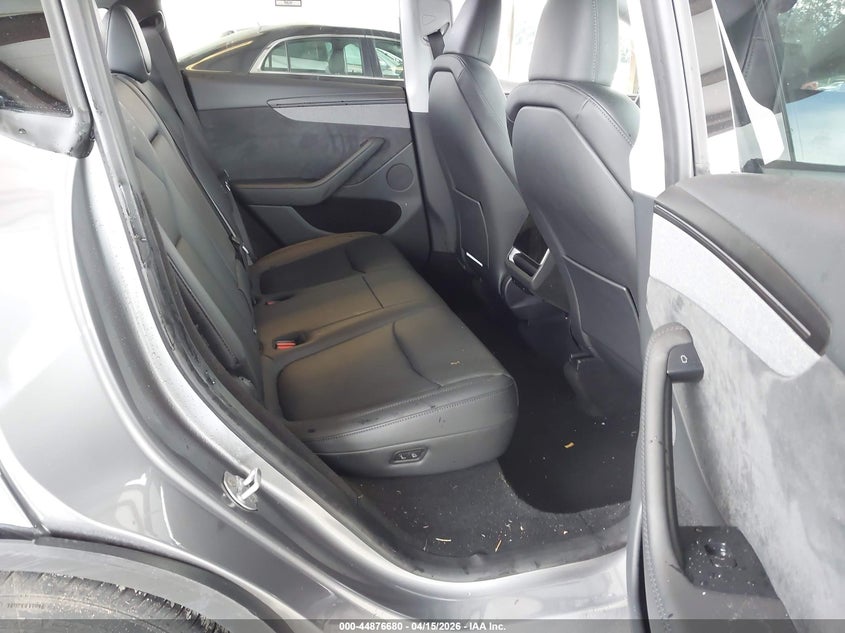 2026 Tesla Model Y Premium Rear-Wheel Drive/Standard Rear-Wheel Drive VIN: 7SAYGDED5TF376204 Lot: 44876680