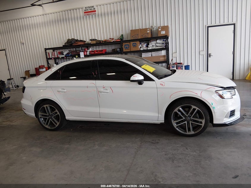 2017 Audi A3 2.0T Premium VIN: WAUAUGFFXH1043048 Lot: 44876700