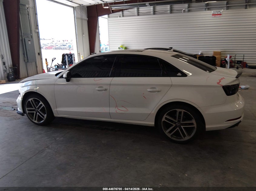 2017 Audi A3 2.0T Premium VIN: WAUAUGFFXH1043048 Lot: 44876700