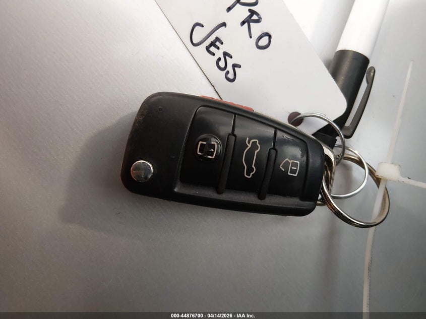 2017 Audi A3 2.0T Premium VIN: WAUAUGFFXH1043048 Lot: 44876700