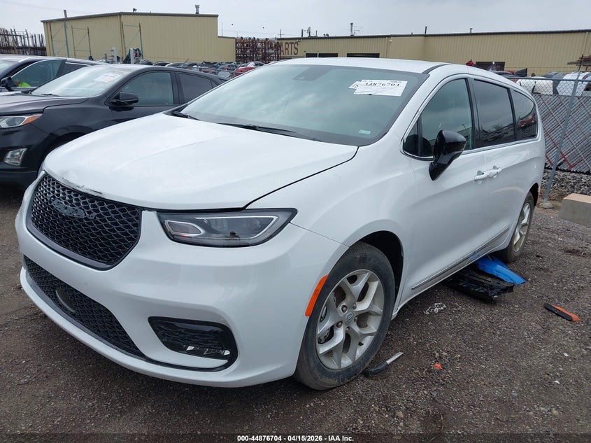 2025 Chrysler Pacifica Select