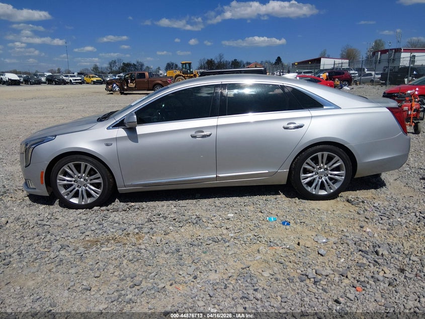 2019 Cadillac Xts 3.6 Xts Luxury silver Lot 111044876713 Vin 2G61M5S37K9114649