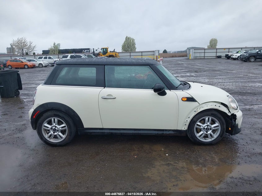 2013 Mini Hardtop Cooper VIN: WMWSU3C59DT690547 Lot: 44876827