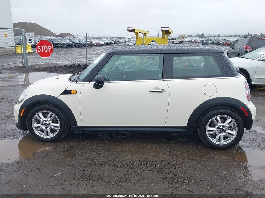 2013 Mini Hardtop Cooper VIN: WMWSU3C59DT690547 Lot: 44876827