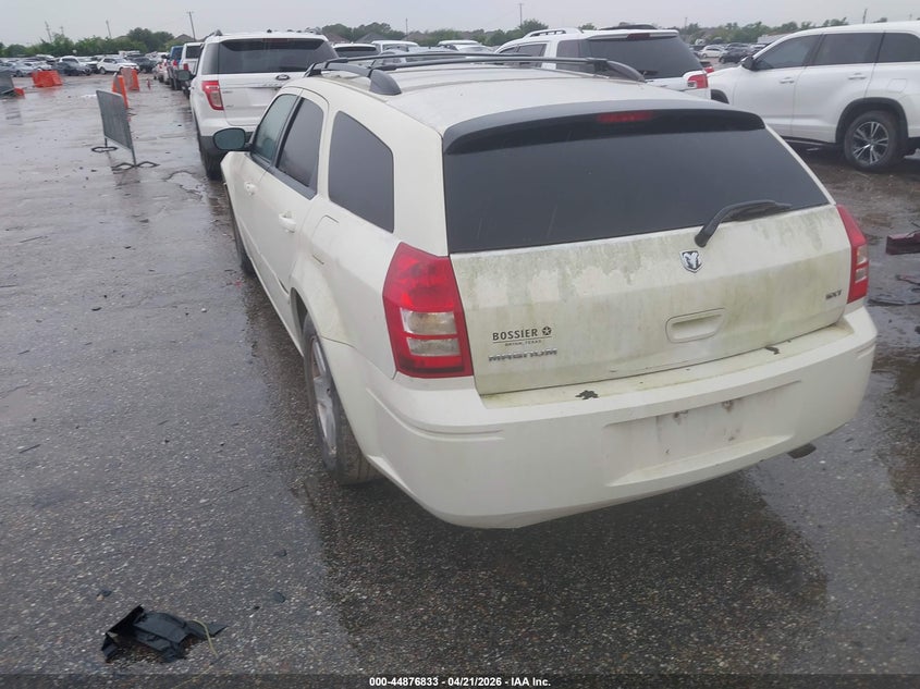 2005 Dodge Magnum Se