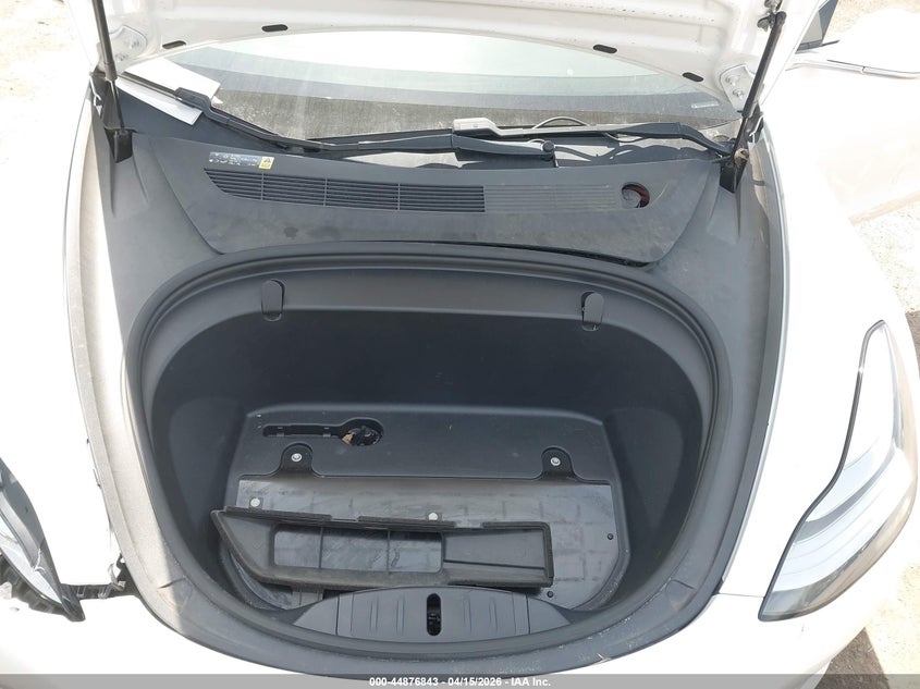 2018 Tesla Model 3 Long Range/Performance VIN: 5YJ3E1EB1JF067546 Lot: 44876843